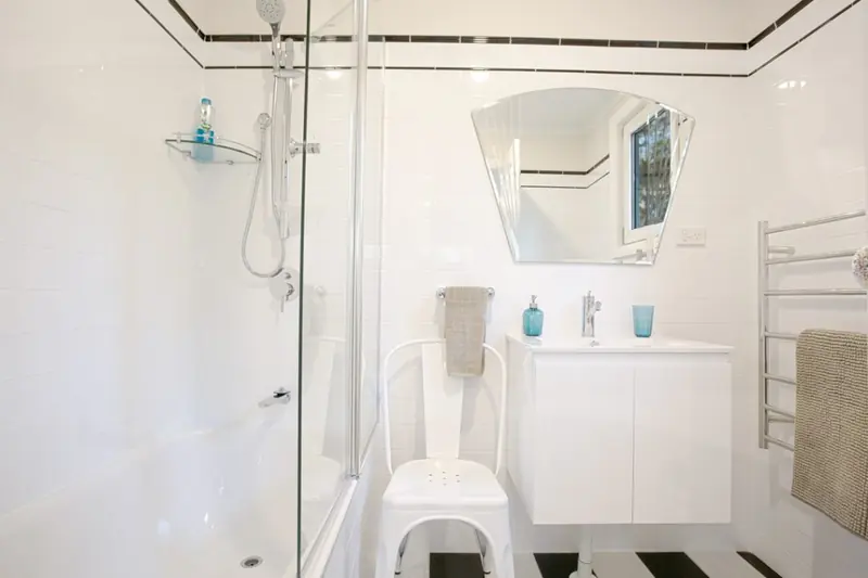 The ensuite bathroom